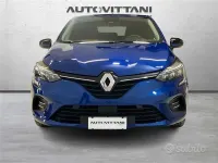 Używany Renault Clio V Evolution 101 KM (74 kW) 2022 Niebieski Sedan/Limuzyna