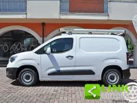Usata Opel Combo 102 CV (75 kW) 2021 Bianco Monovolume
