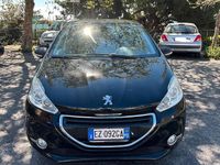 Usata Peugeot 208 Active 68 CV (50 kW) 2015 Nero Utilitaria