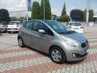 Usata Kia Venga 90 CV (66 kW) 2013 Beige Utilitaria