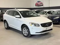Usata Volvo XC60 R-Design Kinetic 190 CV (139 kW) 2015 Bianco SUV