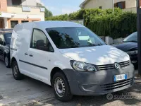 Usata VW Caddy Trendline 75 CV (55 kW) 2011 Bianco Monovolume