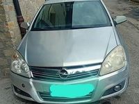 Usata Opel Astra Cosmo 101 CV (74 kW) 2008 Grigio Berlina