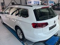 Usata VW Passat Business+ 150 CV (110 kW) 2022 Bianco Station wagon