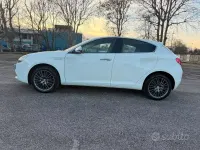 Usata Alfa Romeo Giulietta Exclusive 140 CV (102 kW) 2013 Bianco Utilitaria
