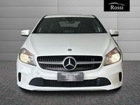 Usata Mercedes A180 Sport 122 CV (89 kW) 2016 Argento Berlina