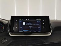 Usata Peugeot e-2008 Active 100 kW (136 CV) 2021 Blu SUV
