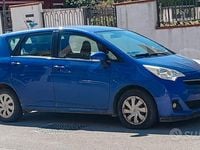 Gebraucht Toyota Verso-S 90 PS (66 kW) 2012 Blau Van / Kleinbus