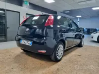 Usata Fiat Punto Street 95 CV (69 kW) 2017 Bluazzurro Utilitaria