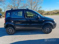 Usata Fiat Panda 4x4 Climbing 69 CV (50 kW) 2011 Nero Utilitaria