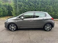 Usata Peugeot 208 Allure 101 CV (74 kW) 2018 Grigio Utilitaria