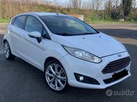 Usata Ford Fiesta 75 CV (55 kW) 2016 Bianco Berlina
