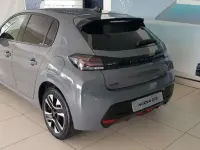 Usata Peugeot 208 Allure 101 CV (74 kW) 2025 Grigio Utilitaria