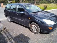 Usata Ford Focus Ambiente 100 CV (73 kW) 2001 Blu Station wagon