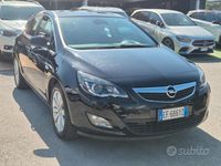 Usata Opel Astra Cosmo 140 CV (102 kW) 2011 Nero Berlina