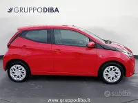 Usata Toyota Aygo Cool 72 CV (52 kW) 2019 Rosso Utilitaria