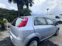 Usata Fiat Grande Punto Dynamic 90 CV (66 kW) 2006 Grigio Utilitaria