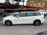 Usata Volvo V60 Business Edition 150 CV (110 kW) 2020 Bianco Station wagon