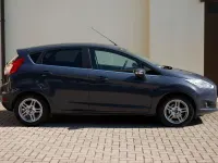 Usata Ford Fiesta Titanium 75 CV (55 kW) 2015 Blu/azzurro Utilitaria