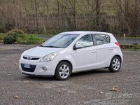 Usata Hyundai i20 Edition 77 CV (56 kW) 2012 Bianco Berlina