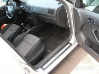 Usata VW Golf IV 102 CV (75 kW) 2002 Berlina