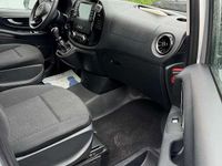 Usata Mercedes Vito 102 CV (75 kW) 2023 Argento Furgone