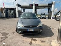 Käytetty Ford Focus 115 HP (84 kW) 2002 Harmaa Sedan