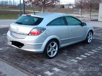 Usata Opel Astra GTC 150 CV (110 kW) 2005 Grigio Coupé