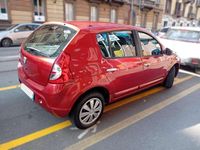 Usata Dacia Sandero Lauréate 75 CV (55 kW) 2010 Rosso Berlina