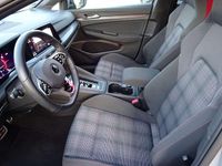 Usata VW Golf VIII GTI 245 CV (180 kW) 2024 Mondsteingrau Berlina