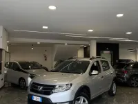 Usata Dacia Sandero Stepway 90 CV (66 kW) 2014 Argento Berlina