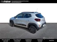 Usata Dacia Spring Expression 19 kW (26 CV) 2023 Grigio Utilitaria