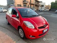 usata Toyota Yaris 1.3 5 porte Sol 2011