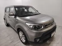 Usata Kia Soul 136 CV (100 kW) 2017 Grigio scuro SUV