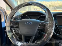 Begagnad Ford Focus Titanium 120 HK (88 kW) 2016 Blå Sedan
