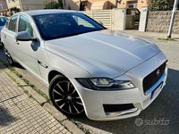 Usata Jaguar XF 180 CV (132 kW) 2016 Bianco Berlina