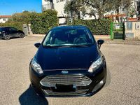 Usata Ford Fiesta 75 CV (55 kW) 2015 Nero Berlina