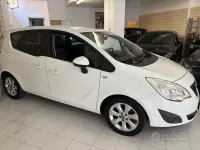 Usata Opel Meriva 75 CV (55 kW) 2013 Bianco Monovolume