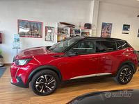 Usata Peugeot 2008 GT 131 CV (96 kW) 2023 Rosso SUV