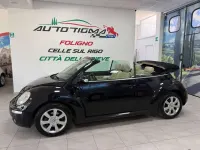 Usata VW New Beetle 102 CV (75 kW) 2008 Nero Utilitaria