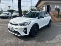 Usata Kia Stonic Style 96 CV (70 kW) 2019 Bianco SUV