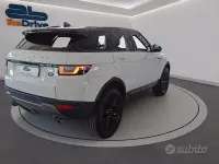 Usata Land Rover Range Rover evoque HSE Dynamic 150 CV (110 kW) 2018 Bianco/tetto nero SUV