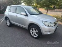 Usata Toyota RAV4 136 CV (100 kW) 2007 Grigio SUV