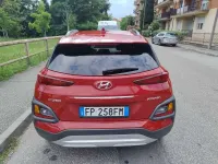 Usata Hyundai Kona Style 120 CV (88 kW) 2018 Rosso SUV