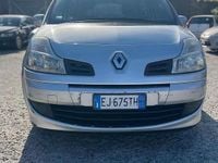 Käytetty Renault Modus 75 HP (55 kW) 2011 Harmaa Tila-auto