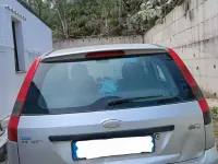 Usata Ford Fiesta 70 CV (51 kW) 2002 Grigio Utilitaria