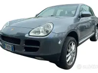 Usata Porsche Cayenne 250 CV (183 kW) 2004 Grigio SUV