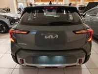 Nuova Kia Stonic Urban 101 CV (74 kW) 2026 Verde pastello SUV