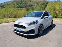 Begagnad Ford Fiesta ST 200 HK (147 kW) 2019 Grå Halvkombi