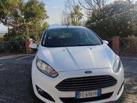 Usata Ford Fiesta 75 CV (55 kW) 2016 Bianco Berlina